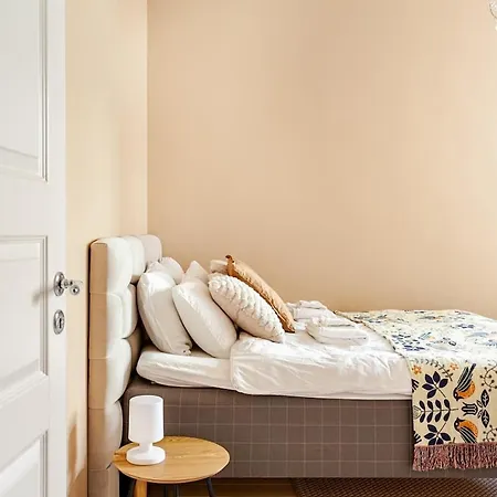 Daire Well-equipped Art Noveau Gem - Calm &