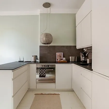 Well-equipped Art Noveau Gem - Calm & Appartement