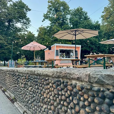 Well-equipped Art Noveau Gem - Calm & *